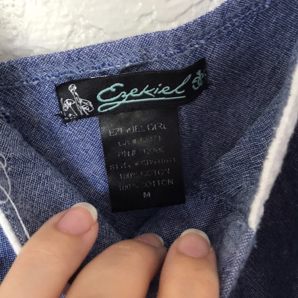 Chambray dress with lace trim adjustable straps - Picture 9 of 12